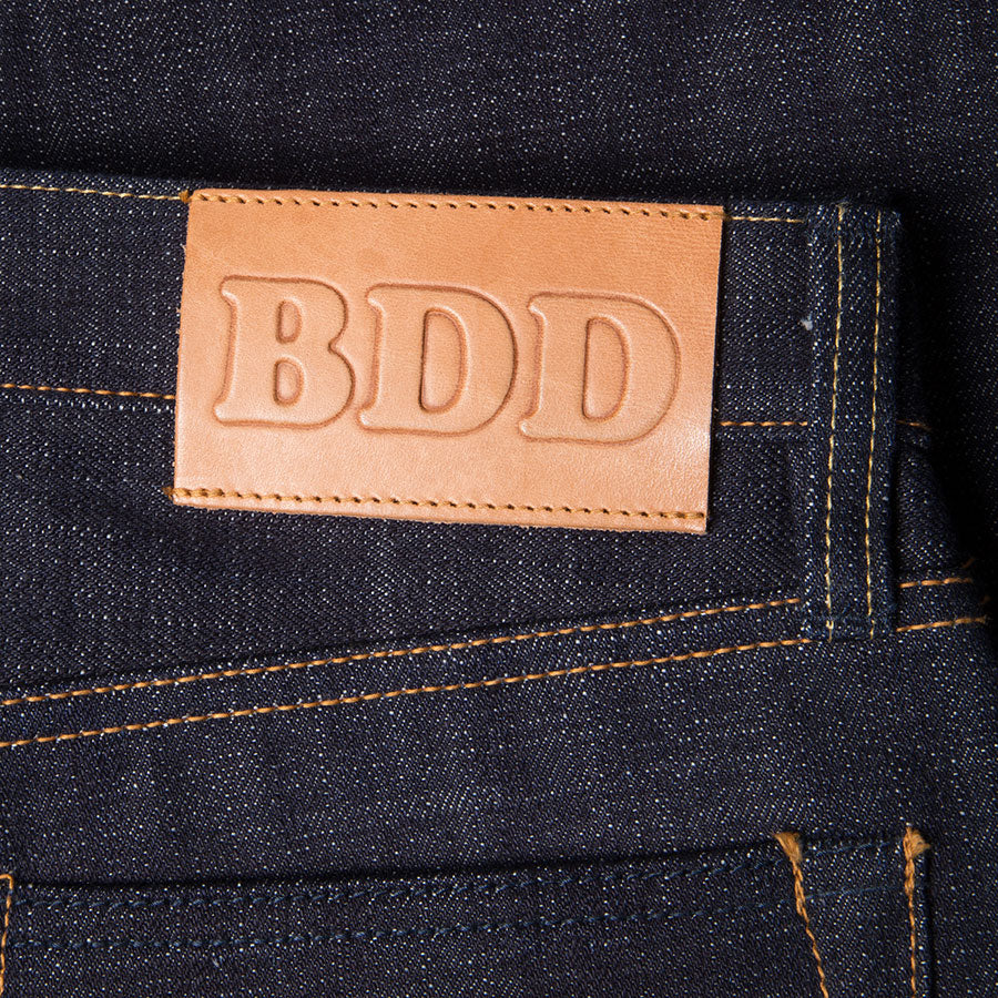 men's tapered fit japanese selvedge denim jeans | indigo | made in japan | benzak BDD-711 heavy slub 16 oz. RHT | leather patch