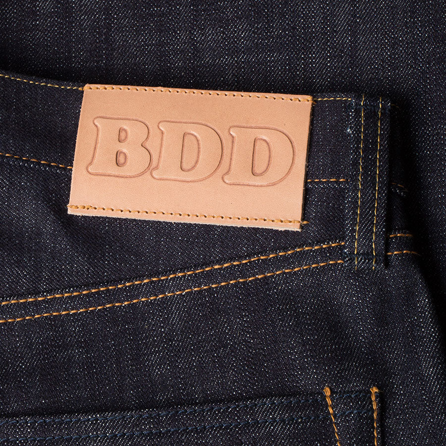 men's high waist tapered fit japanese selvedge denim jeans | indigo | made in japan | benzak BDD-516 heavy slub 16 oz. RHT | leather patch